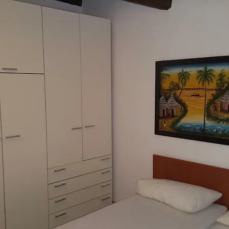 Holiday Homes Elicriso